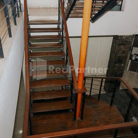 מלון ג'קרטה De Lugano Scbd Syariah Mitra Reddoorz מראה חיצוני תמונה