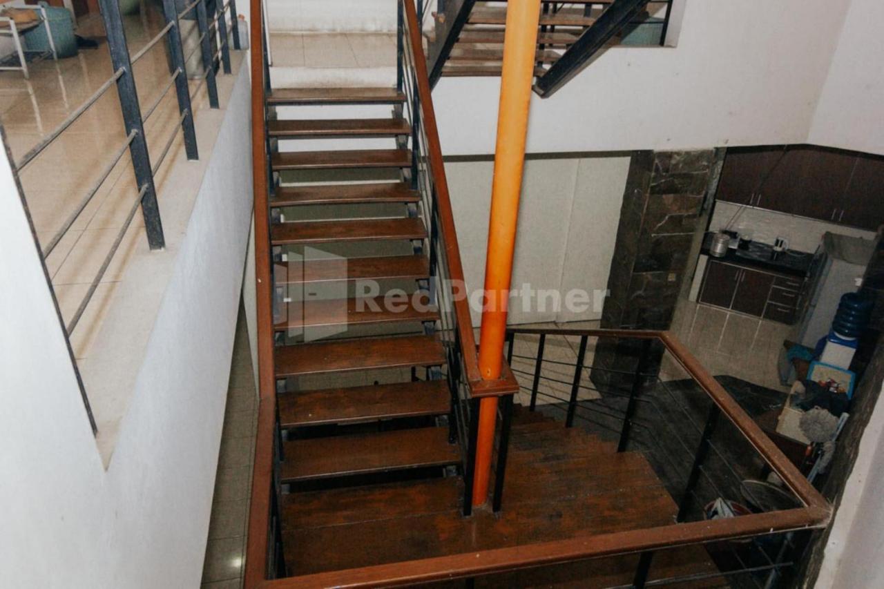 מלון ג'קרטה De Lugano Scbd Syariah Mitra Reddoorz מראה חיצוני תמונה