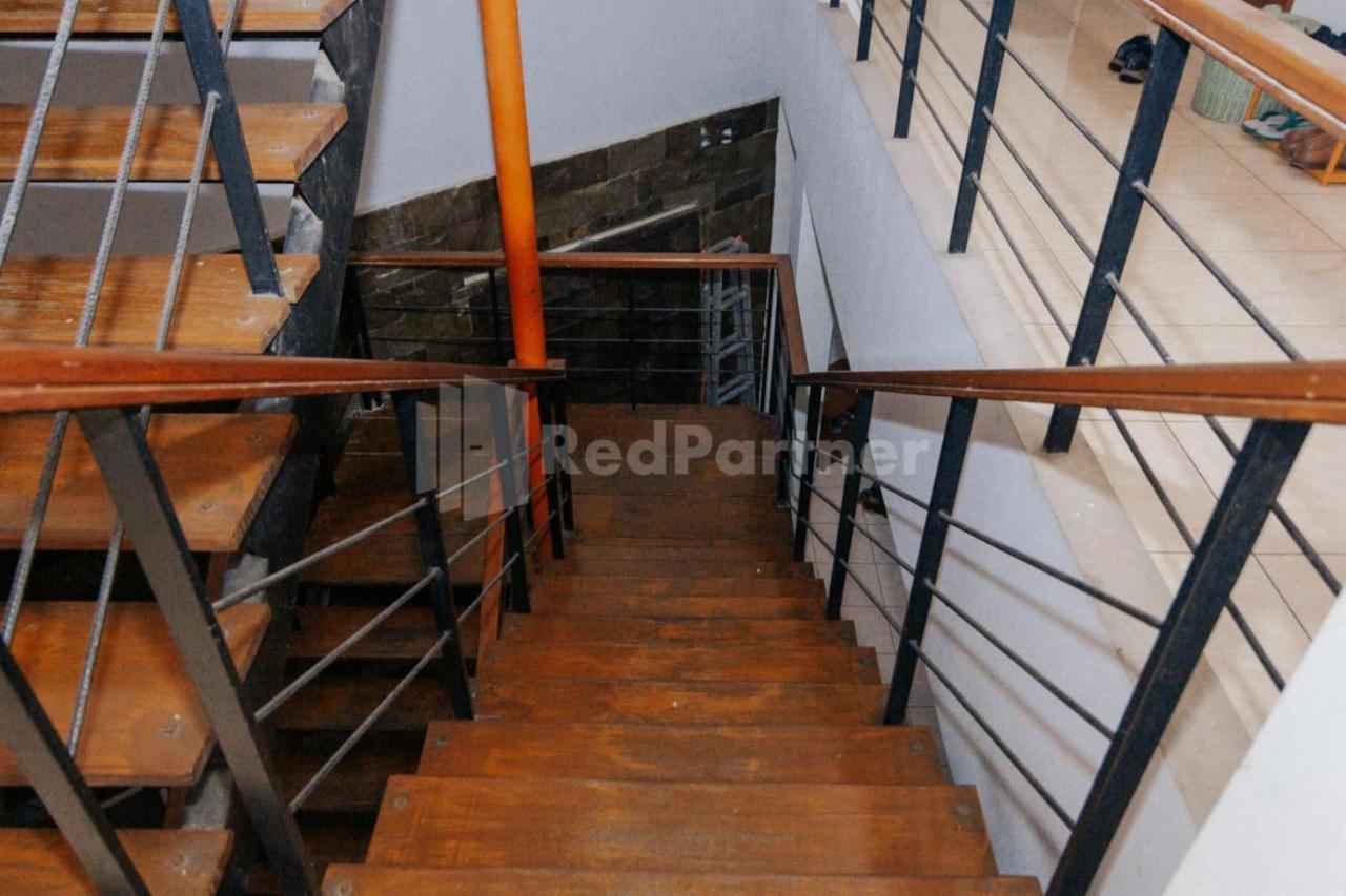 מלון ג'קרטה De Lugano Scbd Syariah Mitra Reddoorz מראה חיצוני תמונה