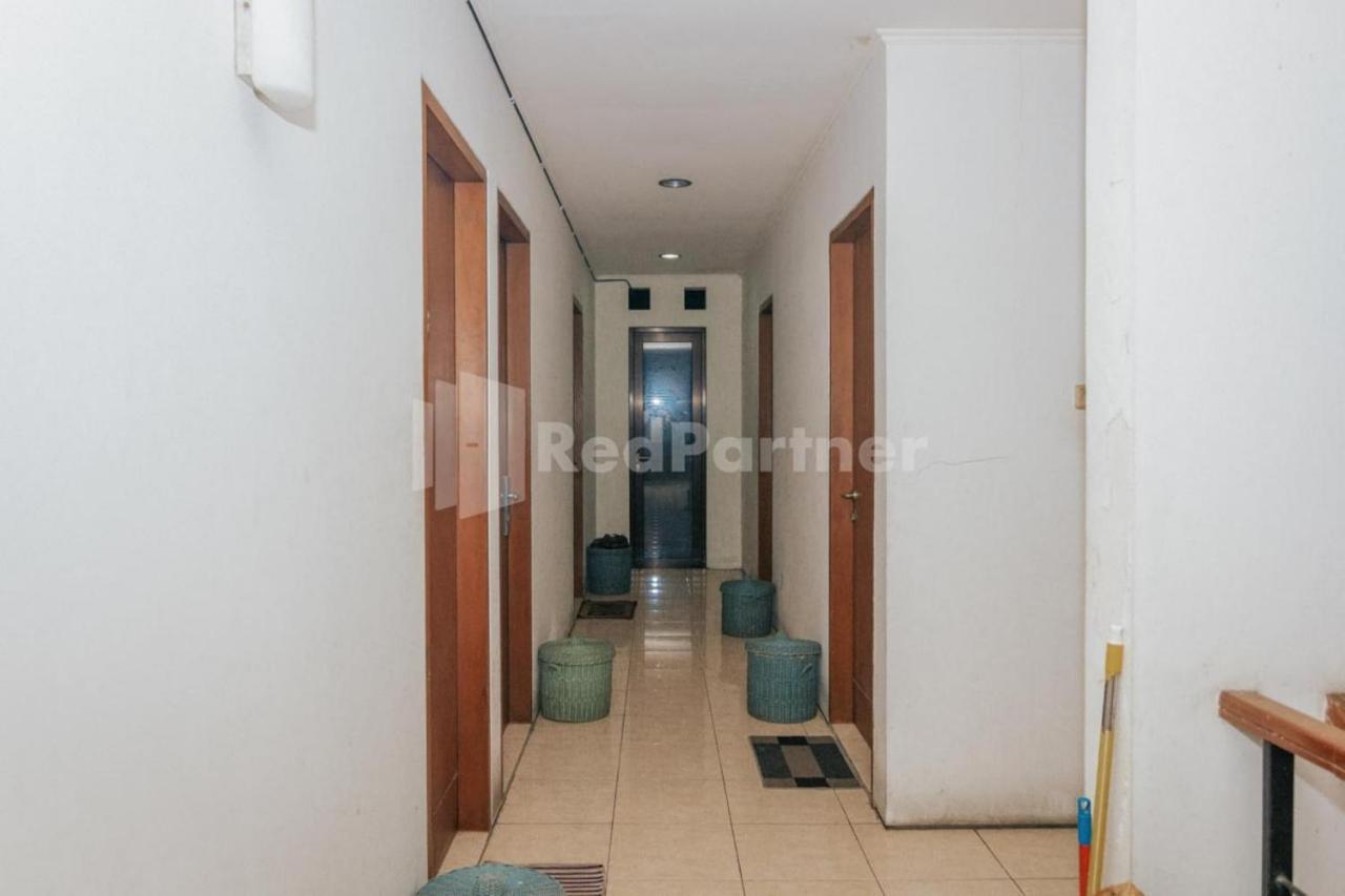 מלון ג'קרטה De Lugano Scbd Syariah Mitra Reddoorz מראה חיצוני תמונה